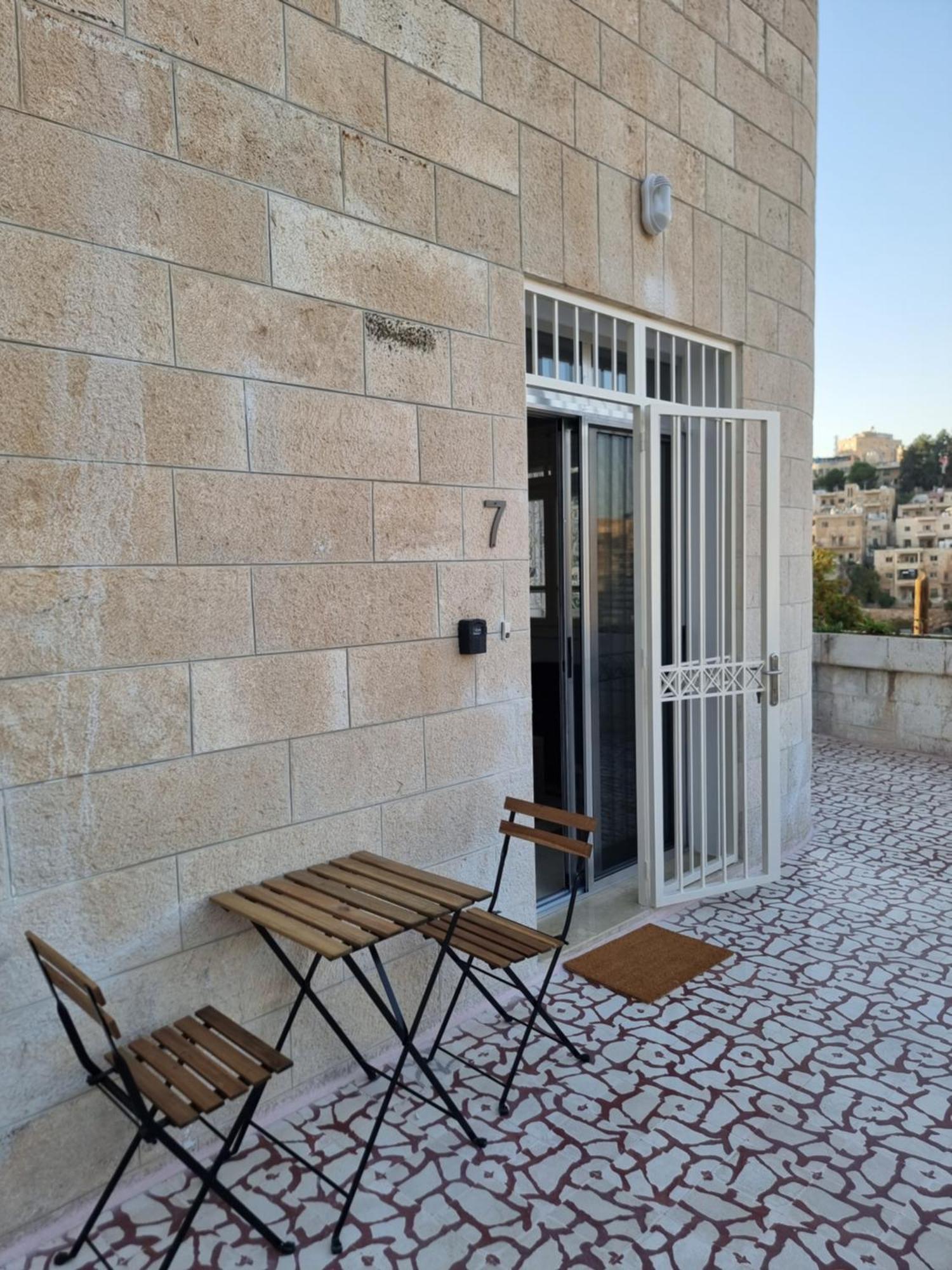 Downtown Living Boutique Apartments Amman Exterior photo